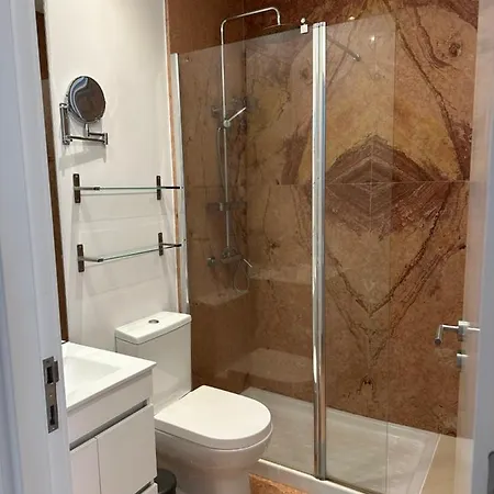 Golden Place - Cacilhas *