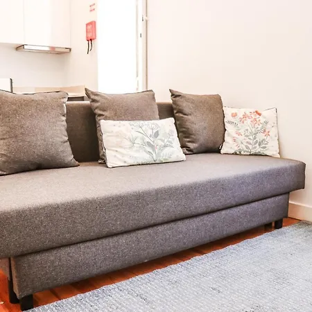 Golden Place - Cacilhas *