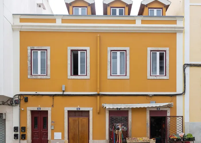 Golden Place - Cacilhas * Almada